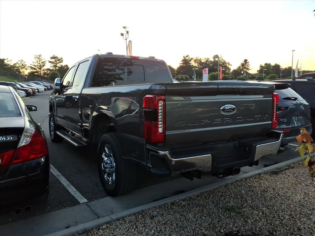 2025 Ford Super Duty F-350 SRW LARIAT