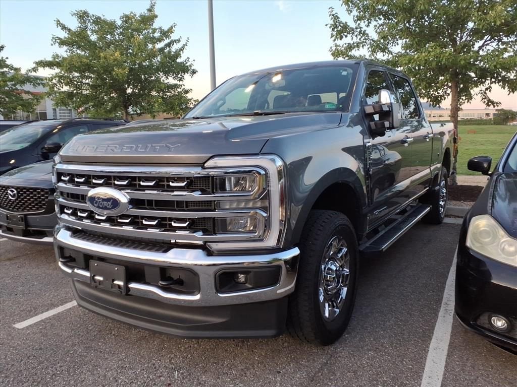 2025 Ford Super Duty F-350 SRW LARIAT