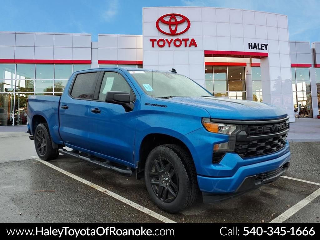 2022 Chevrolet Silverado 1500 Custom