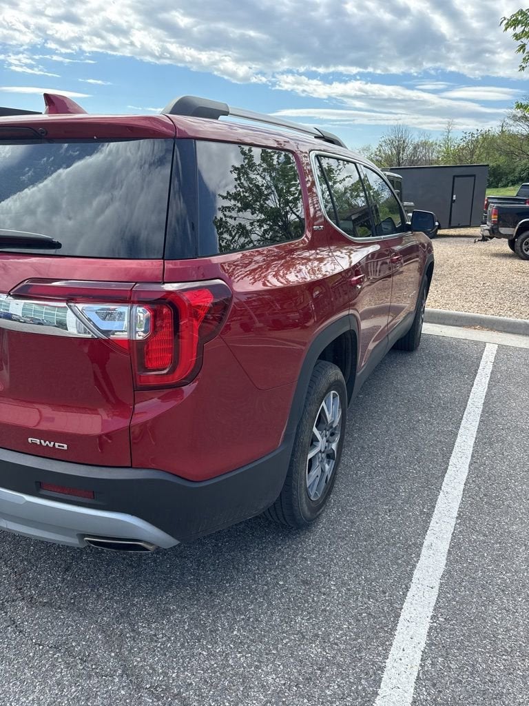 2023 GMC Acadia SLT