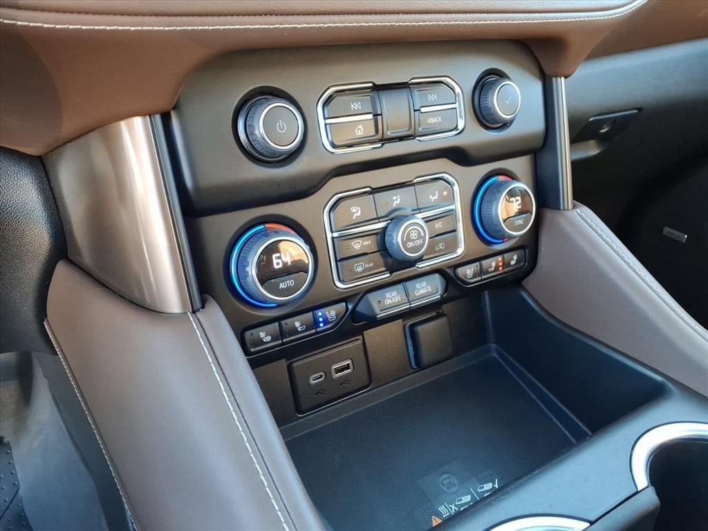 2022 Chevrolet Suburban High Country