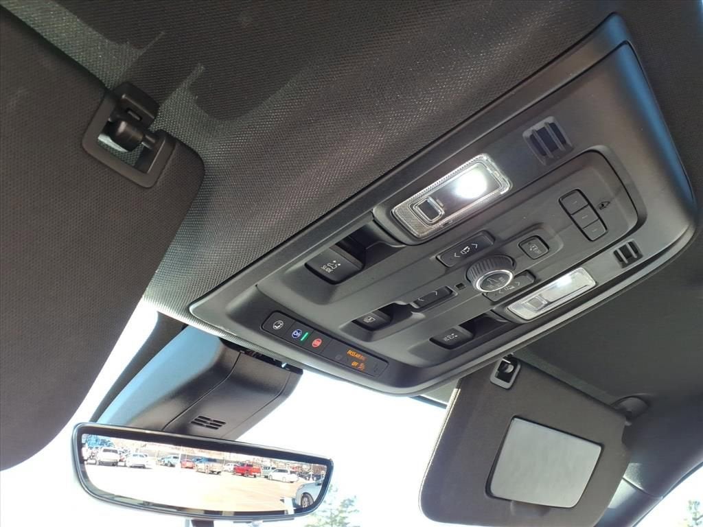 2022 Chevrolet Suburban High Country