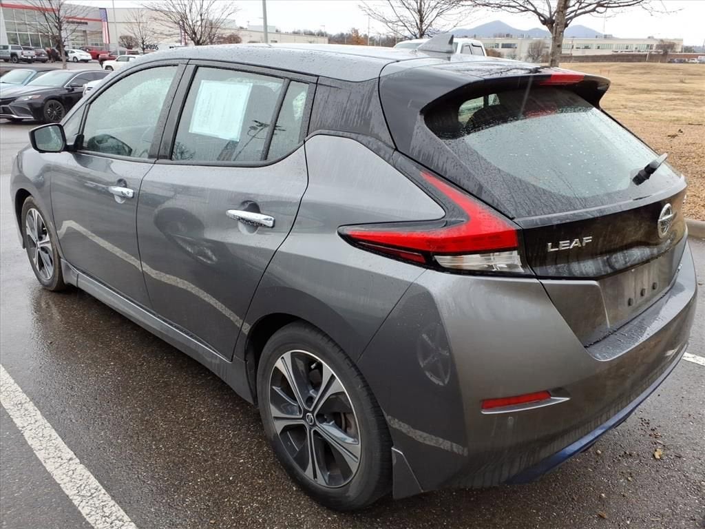 2022 Nissan LEAF SV