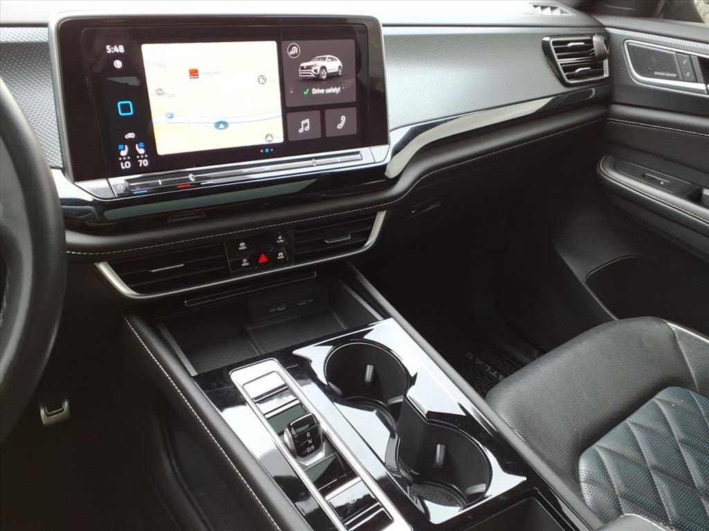 2024 Volkswagen Atlas Cross Sport 2.0T SEL Premium R-Line