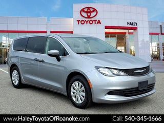 2020 Chrysler Voyager L