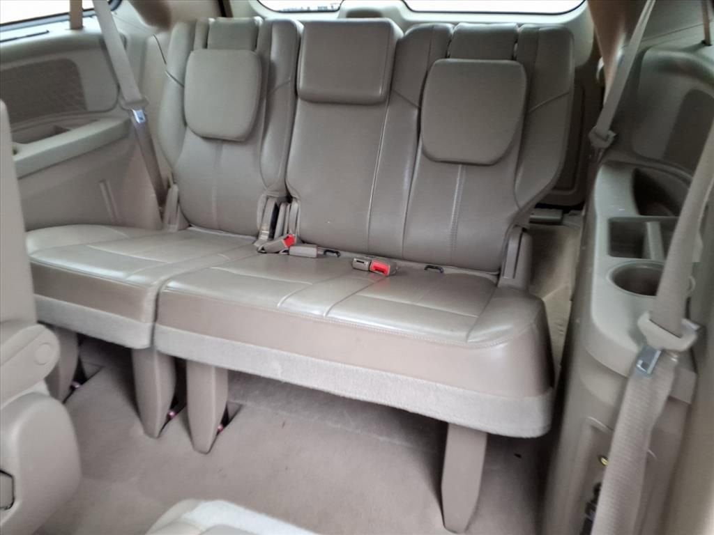 2016 Chrysler Town & Country Limited Platinum