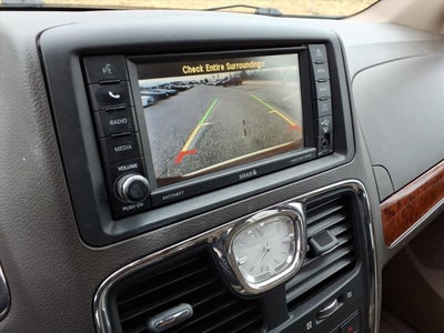 2016 Chrysler Town & Country Limited Platinum