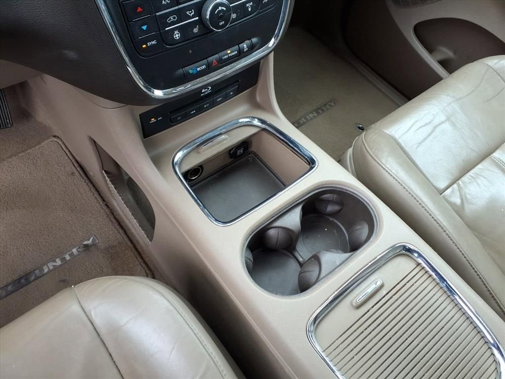 2016 Chrysler Town & Country Limited Platinum