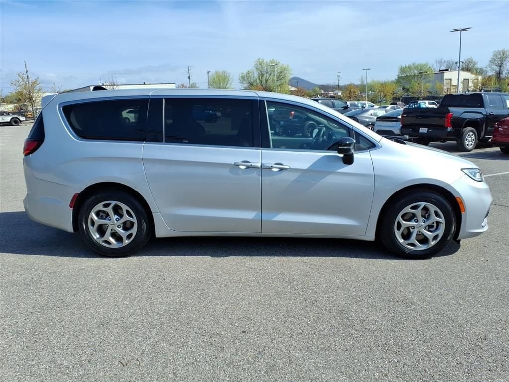 2024 Chrysler Pacifica Limited