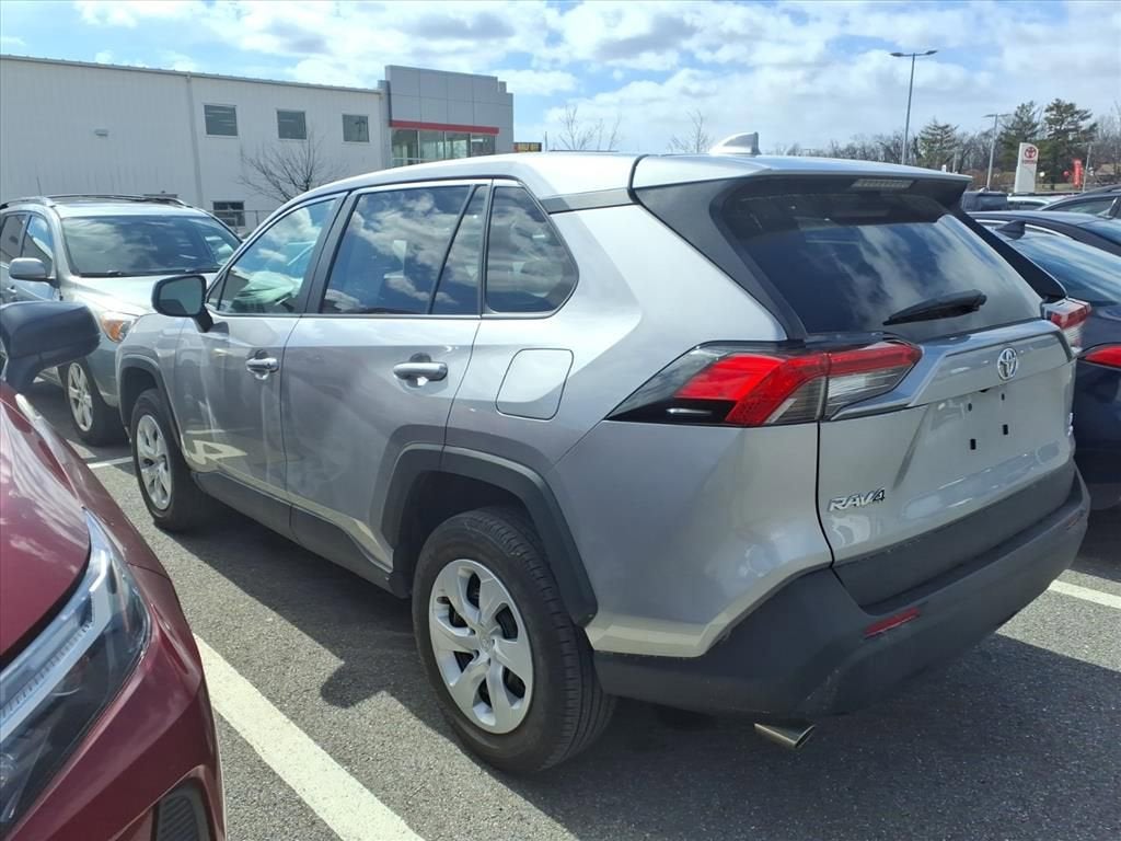 2025 Toyota RAV4 LE