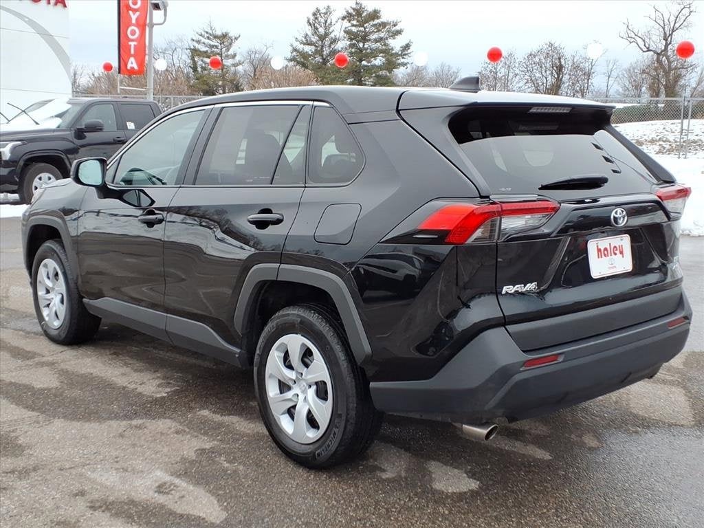 2025 Toyota RAV4 LE