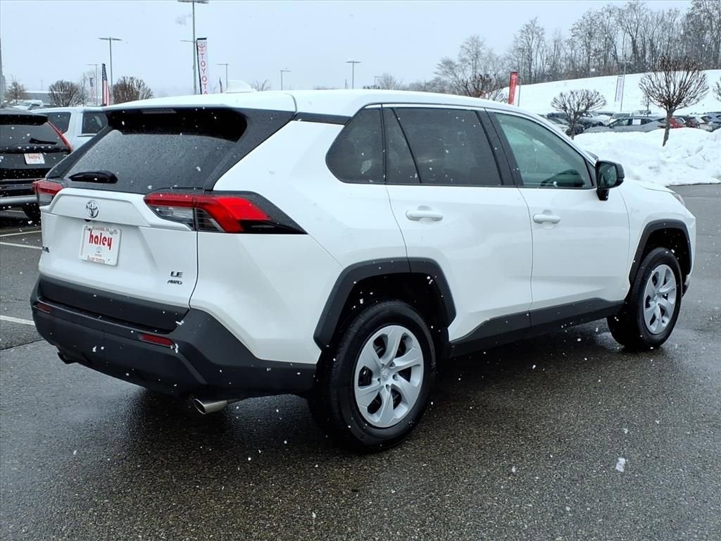 2025 Toyota RAV4 LE