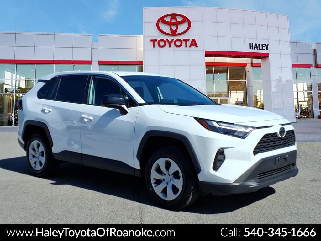2025 Toyota RAV4 LE