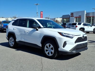 2025 Toyota RAV4 LE