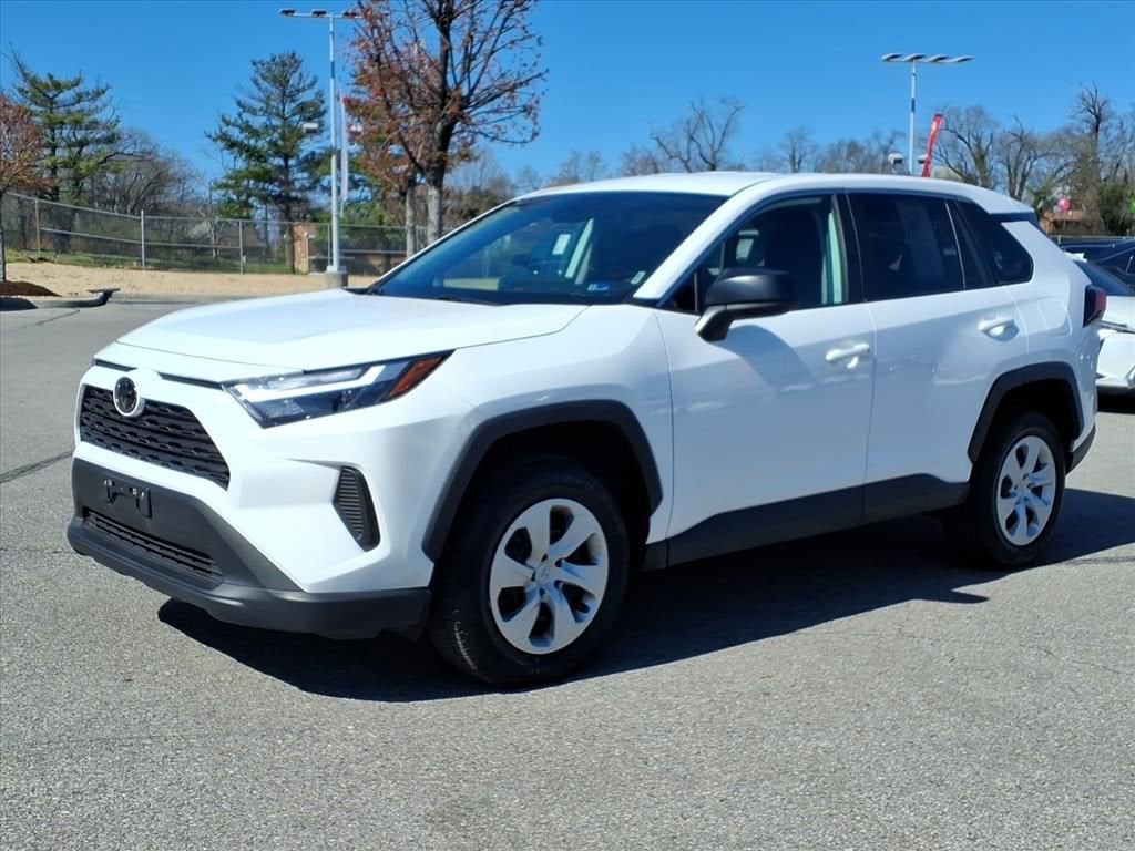 2025 Toyota RAV4 LE