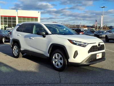2024 Toyota RAV4 LE