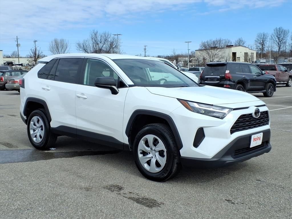 2025 Toyota RAV4 LE