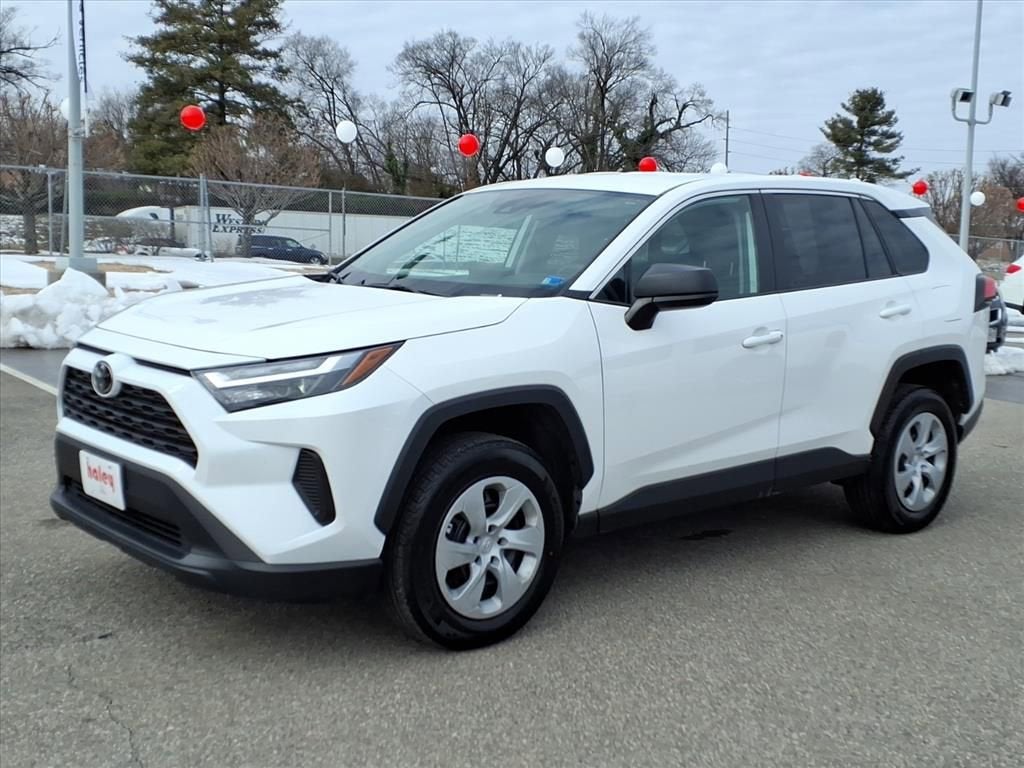 2025 Toyota RAV4 LE