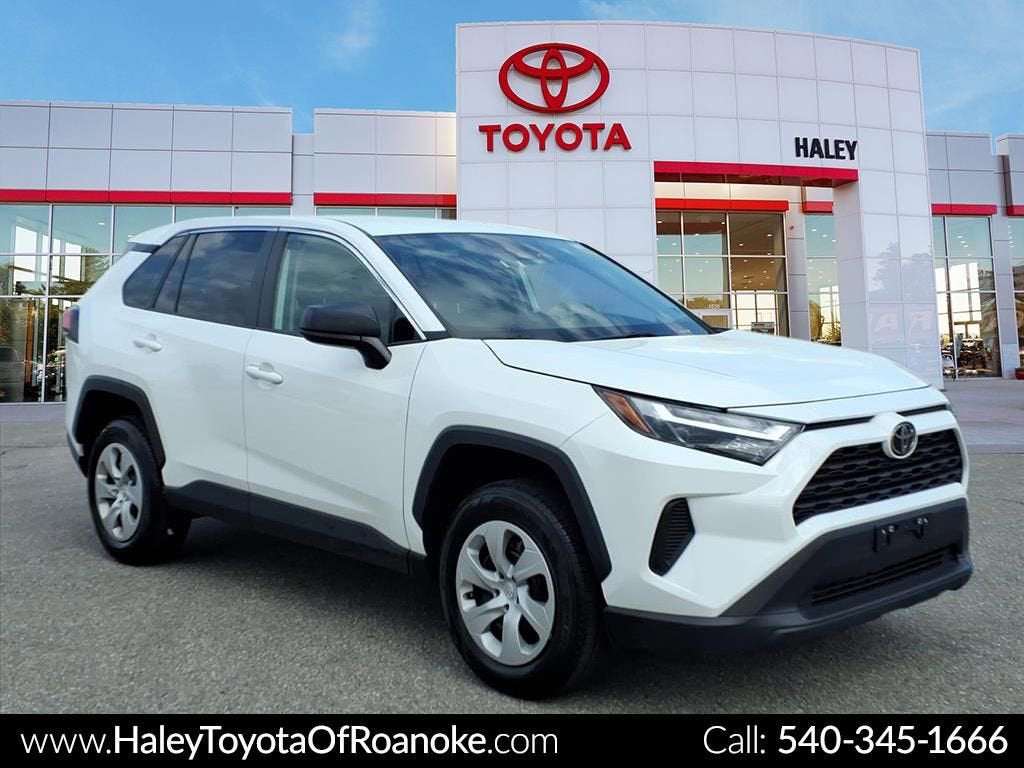2024 Toyota RAV4 LE