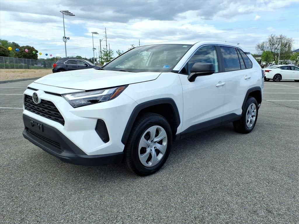 2024 Toyota RAV4 LE