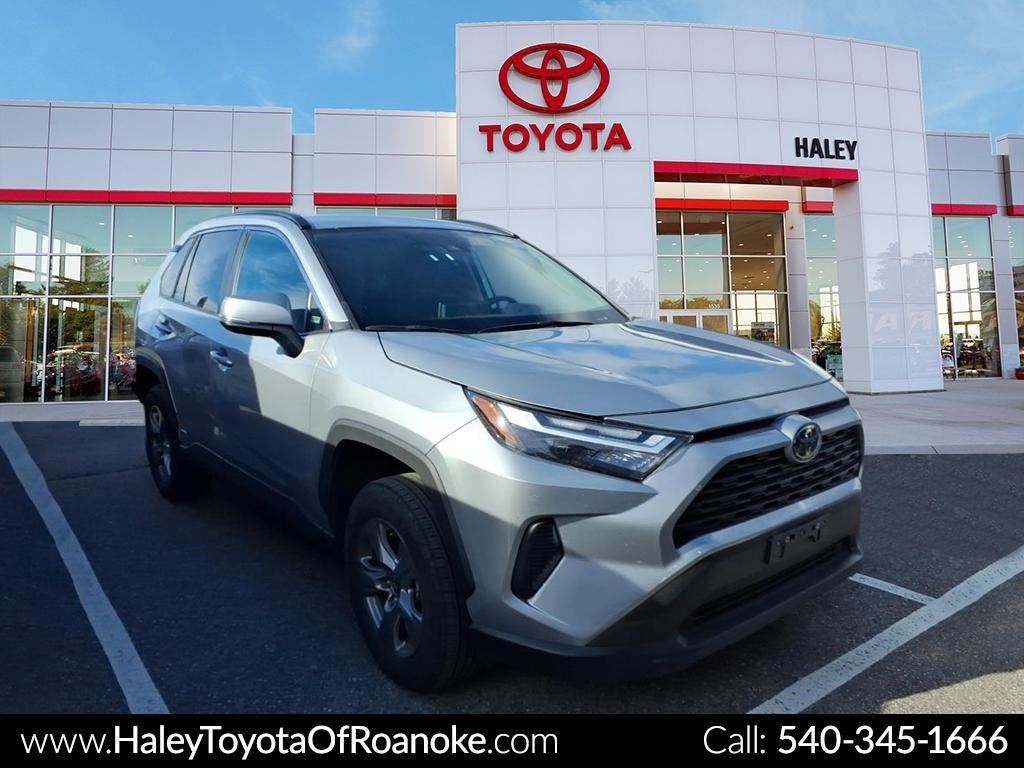 2025 Toyota RAV4 Hybrid XLE