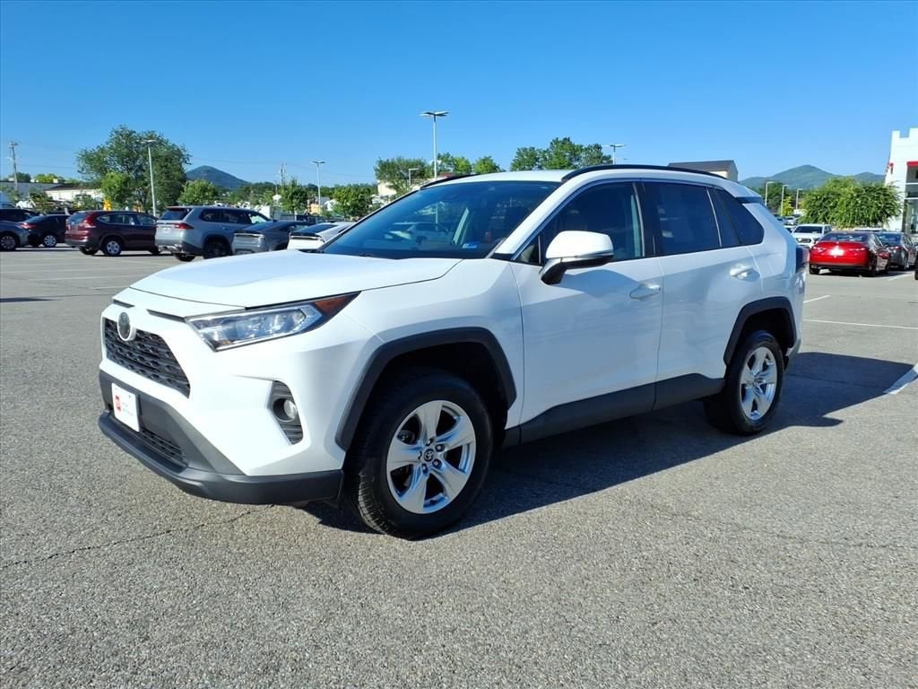 2020 Toyota RAV4 XLE