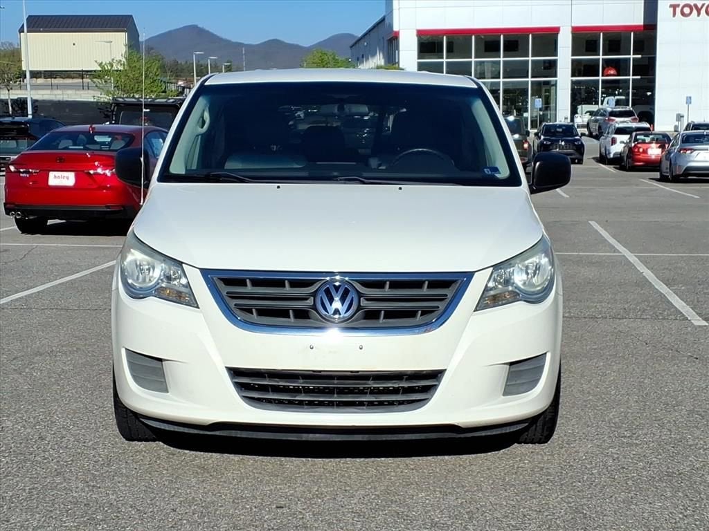 2010 Volkswagen Routan S