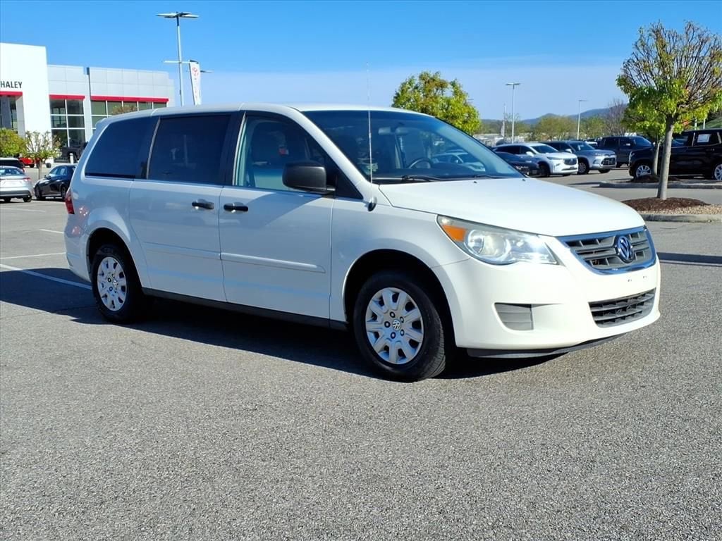2010 Volkswagen Routan S