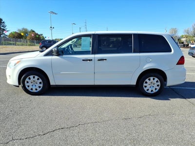 2010 Volkswagen Routan S