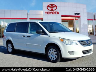 2010 Volkswagen Routan S