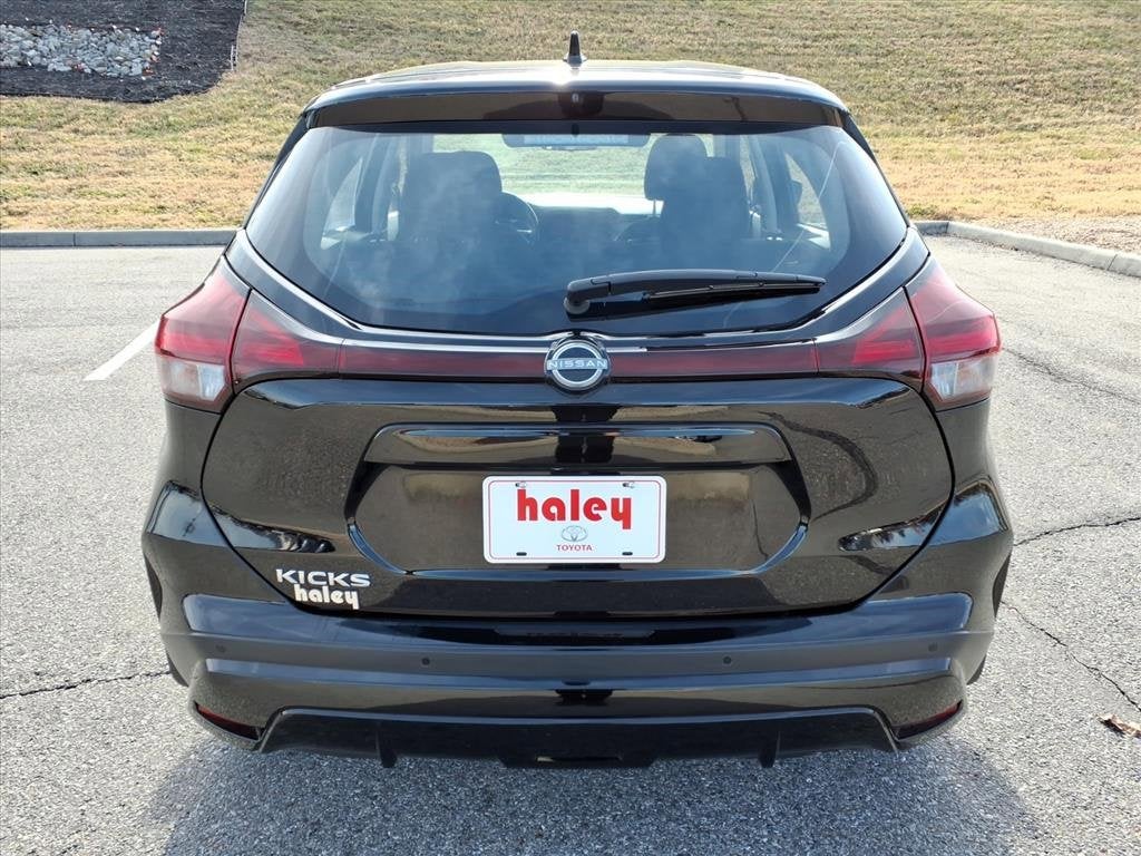 2024 Nissan Kicks S