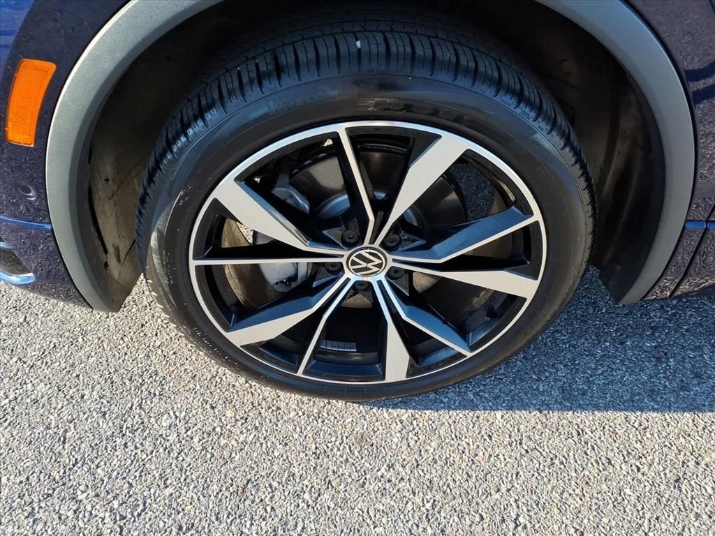 2024 Volkswagen Tiguan SEL R-Line