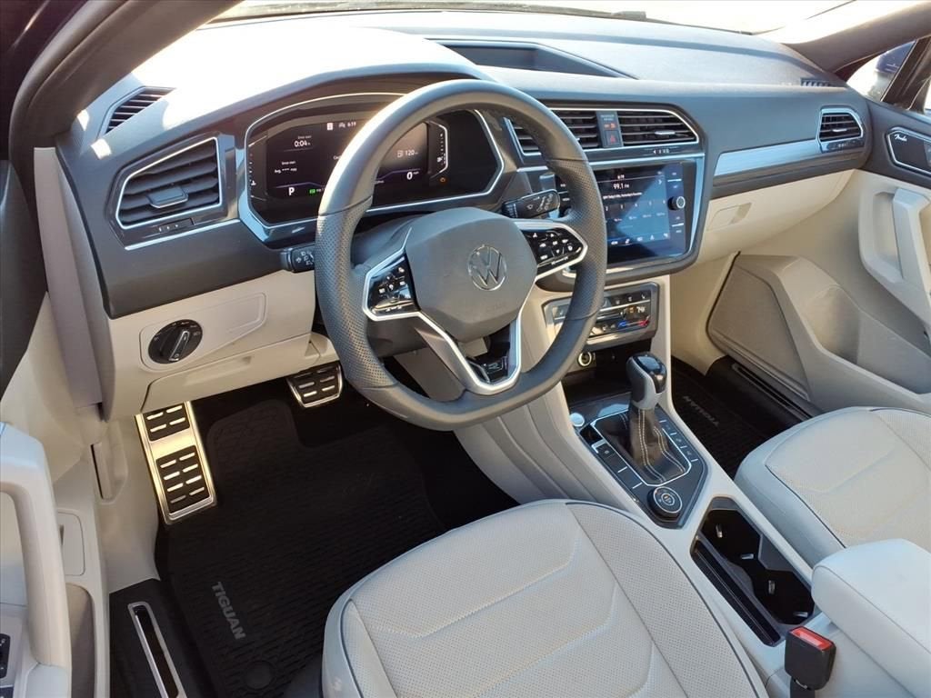 2024 Volkswagen Tiguan SEL R-Line