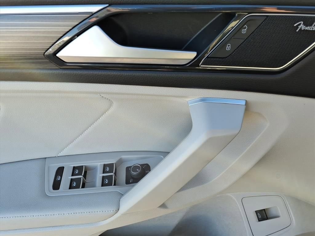 2024 Volkswagen Tiguan SEL R-Line