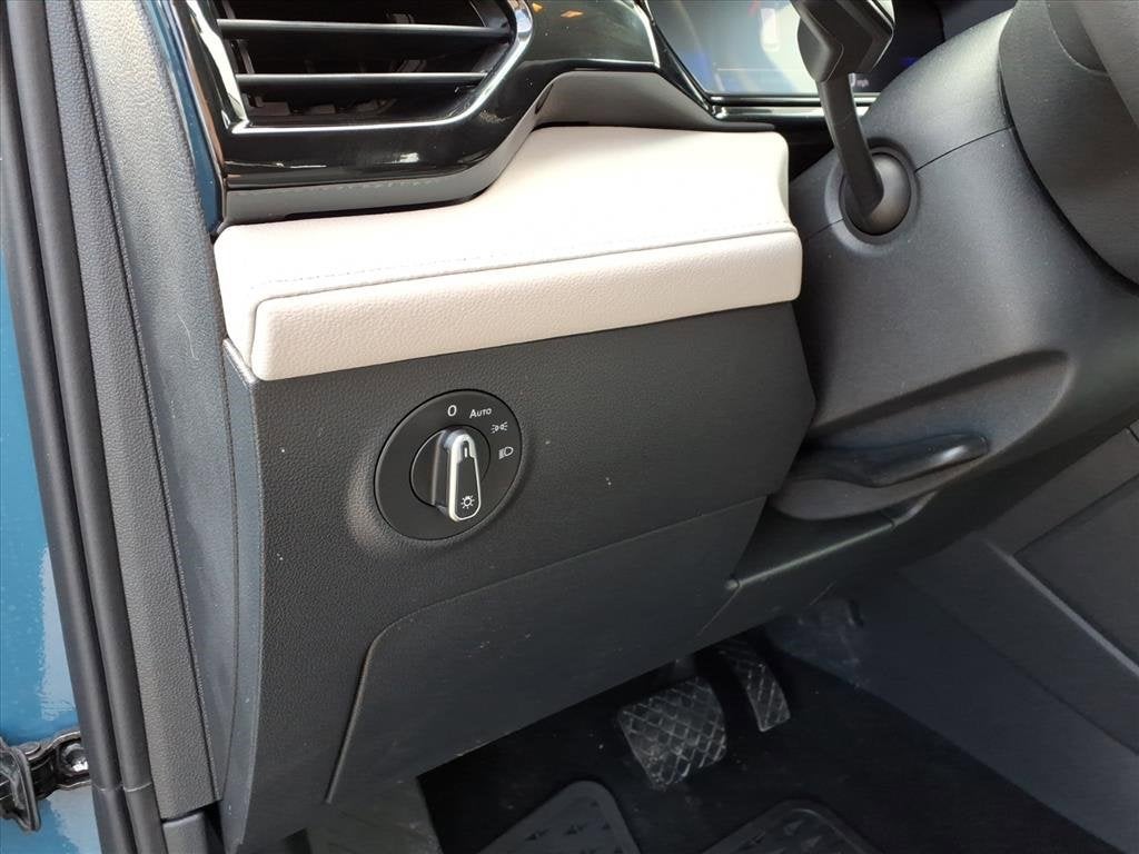 2025 Volkswagen Taos S