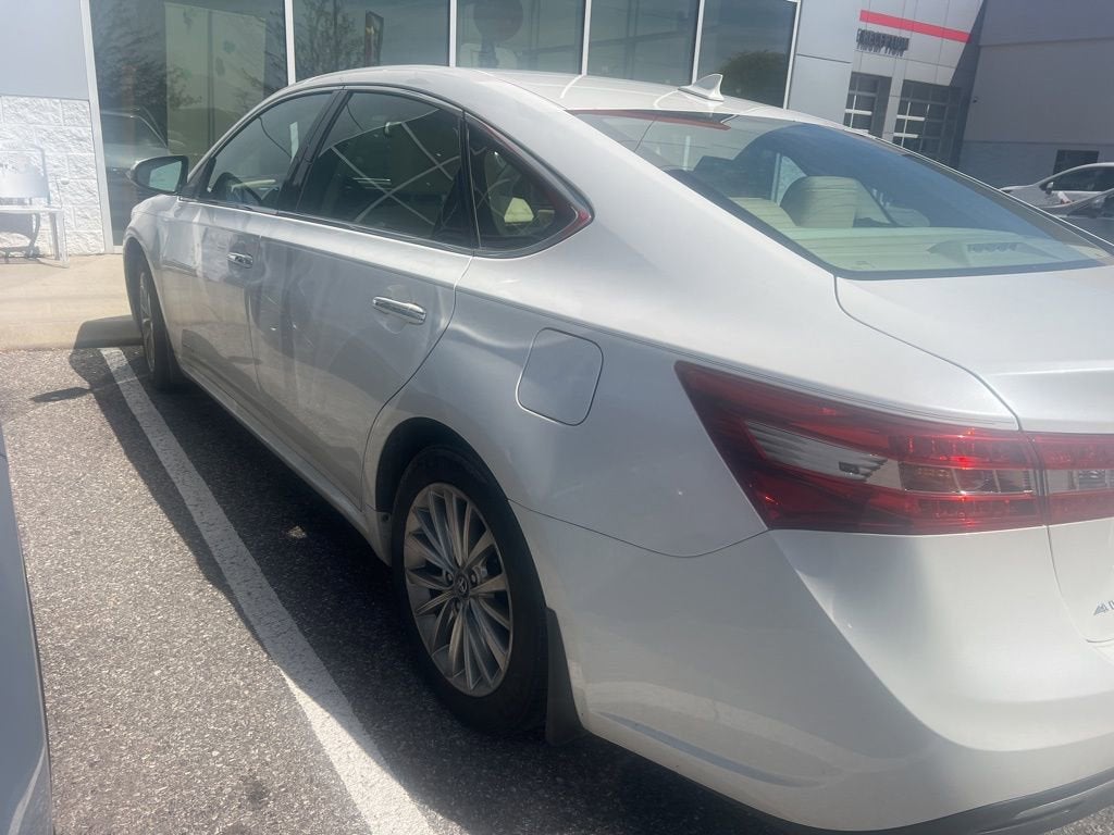 2018 Toyota Avalon Hybrid Limited