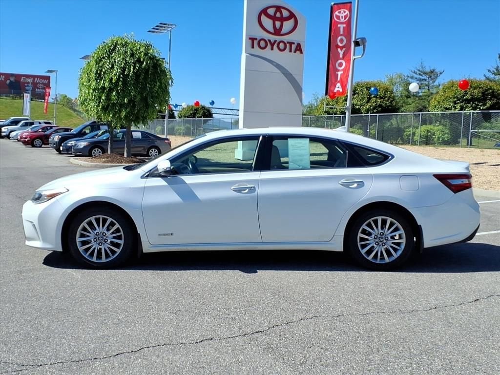 2018 Toyota Avalon Hybrid Limited