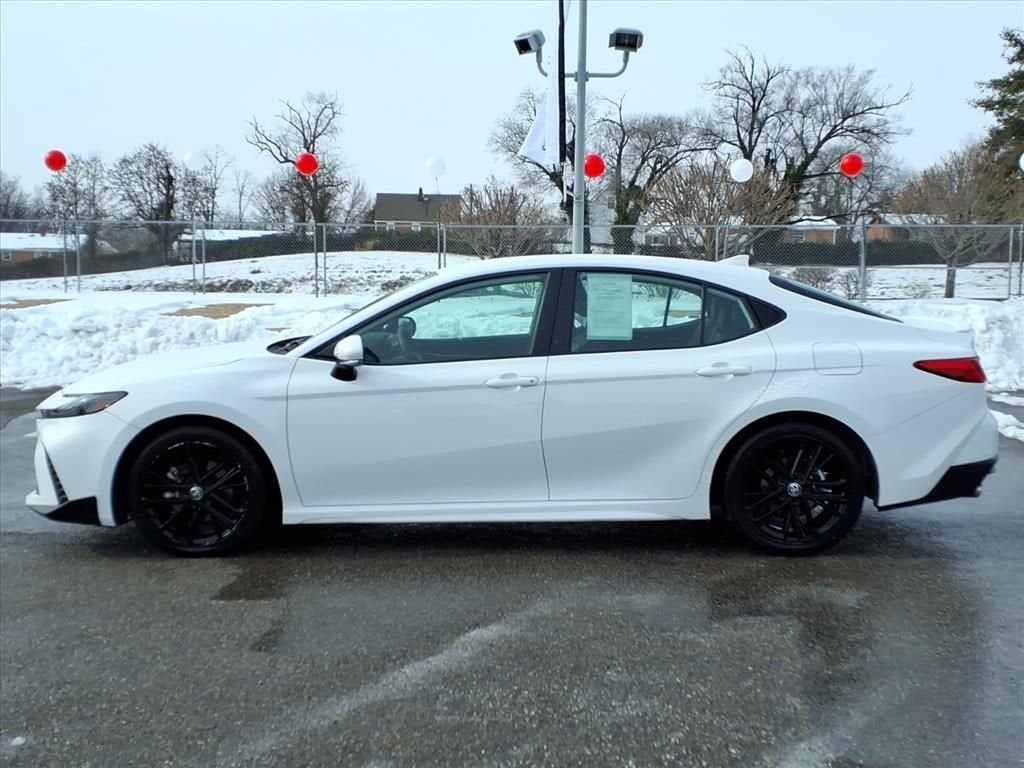 2025 Toyota Camry SE