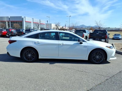 2020 Toyota Avalon Hybrid XSE