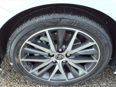 2022 Toyota Camry Hybrid XLE