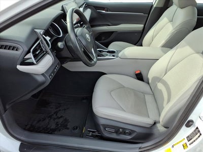 2022 Toyota Camry Hybrid XLE