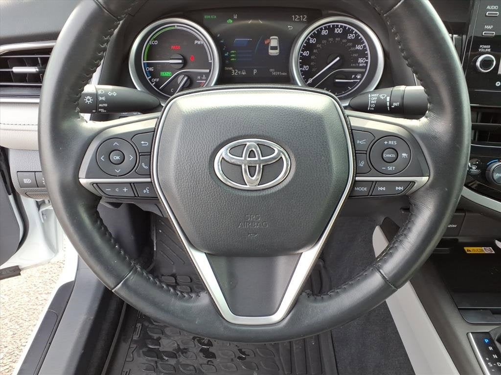 2022 Toyota Camry Hybrid XLE