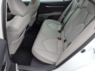 2022 Toyota Camry Hybrid SE