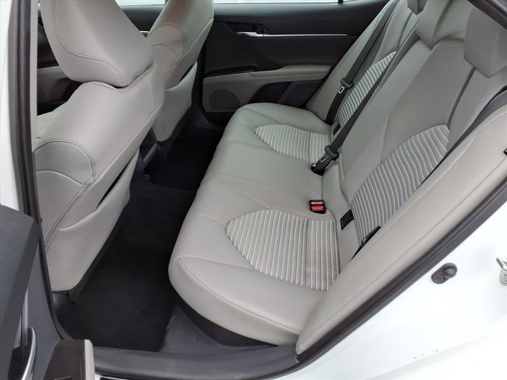 2022 Toyota Camry Hybrid SE