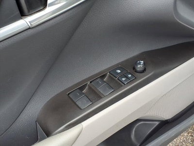 2022 Toyota Camry Hybrid SE