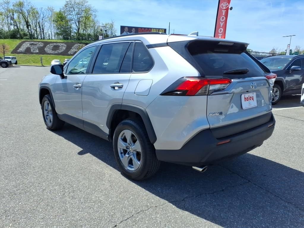 2025 Toyota RAV4 Hybrid XLE