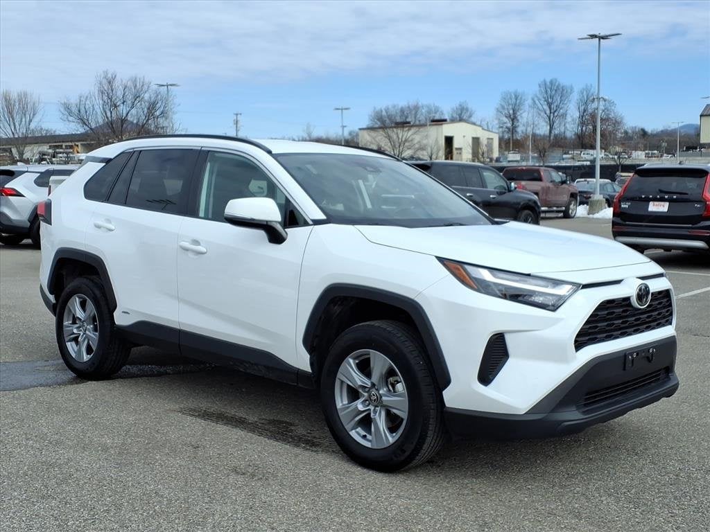 2025 Toyota RAV4 Hybrid XLE