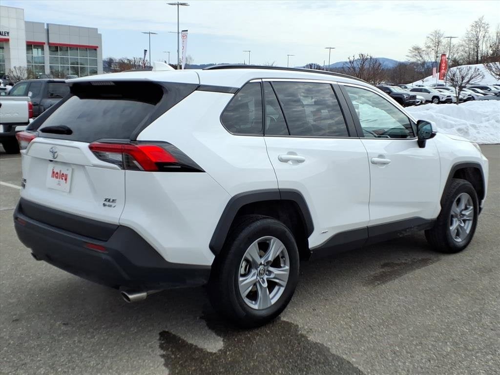 2025 Toyota RAV4 Hybrid XLE