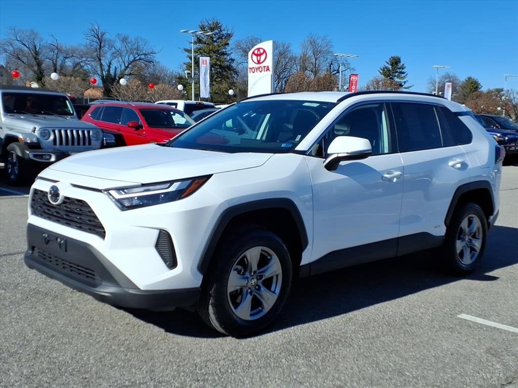2025 Toyota RAV4 Hybrid XLE