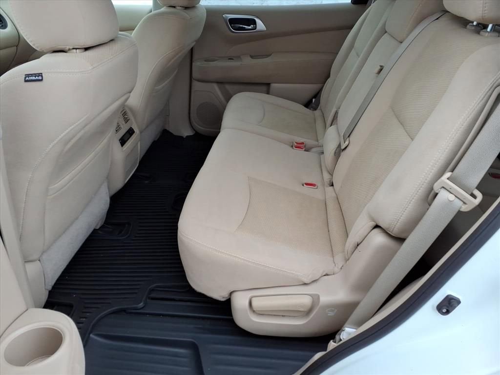 2016 Nissan Pathfinder S